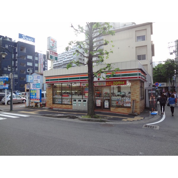 Convenience store. Seven-Eleven Niigata Benten 2-chome up (convenience store) 75m