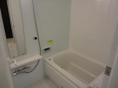 Bath. Reheating ・ Bathroom dryer with bus