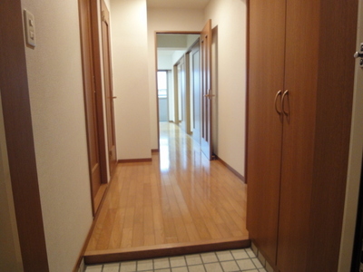 Entrance. Upon entering the front door ・  ・  ・ Such a feeling! 