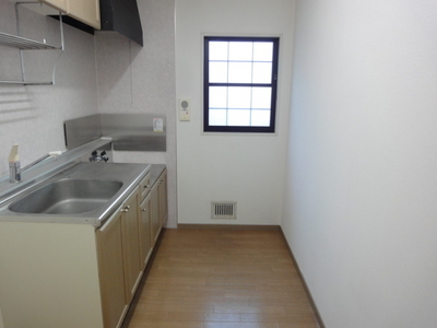 Kitchen. Kitchen space is spacious