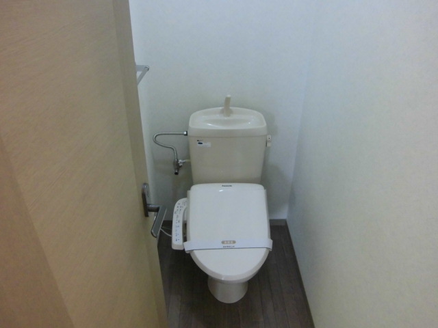 Toilet. toilet / Bidet