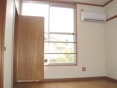 Other room space. Also with air conditioning! 