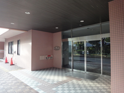 lobby. Front Entrance! 