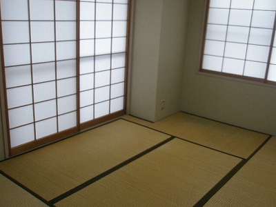 Other room space. Japanese-style room is a 6-tatami. 