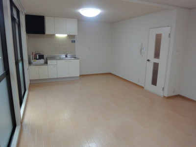 Living and room. I recommend a large living ☆ 