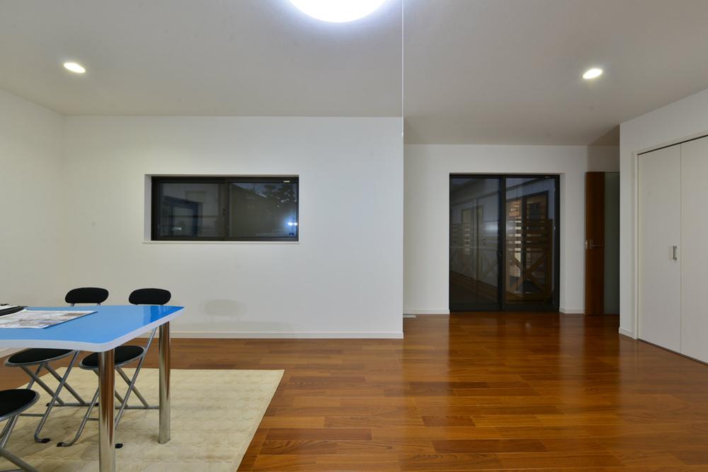 Living. Indoor (12 May 2013) Shooting