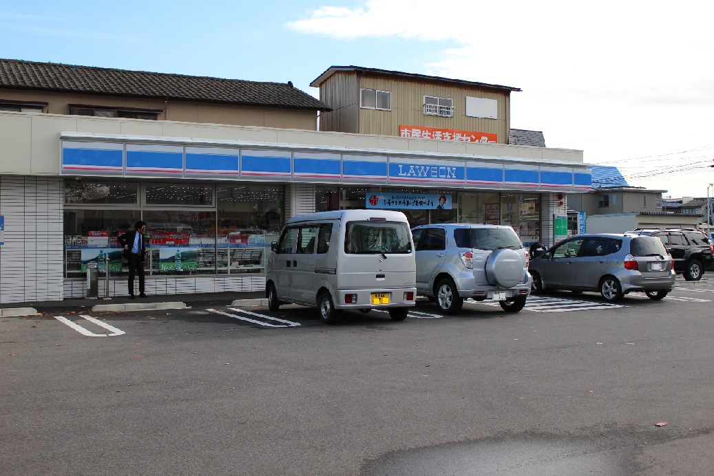 Convenience store. Lawson Niigata Horinouchiminami chome store up (convenience store) 434m