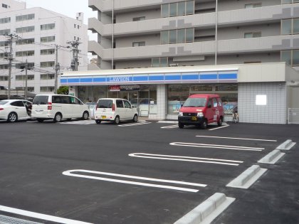 Convenience store. 754m until Lawson Niigata Yorii store (convenience store)