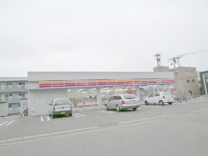 Convenience store. Circle K Niigata stirrup Sanchome store up (convenience store) 640m