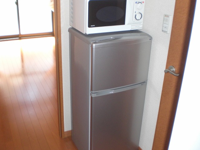 Other Equipment. refrigerator, microwave