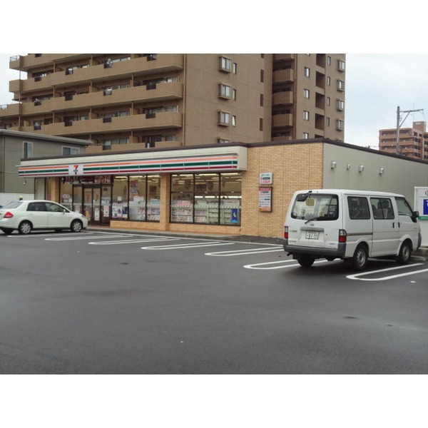 Convenience store. Seven-Eleven Niigata Furumachidori 5 Bancho store up (convenience store) 142m