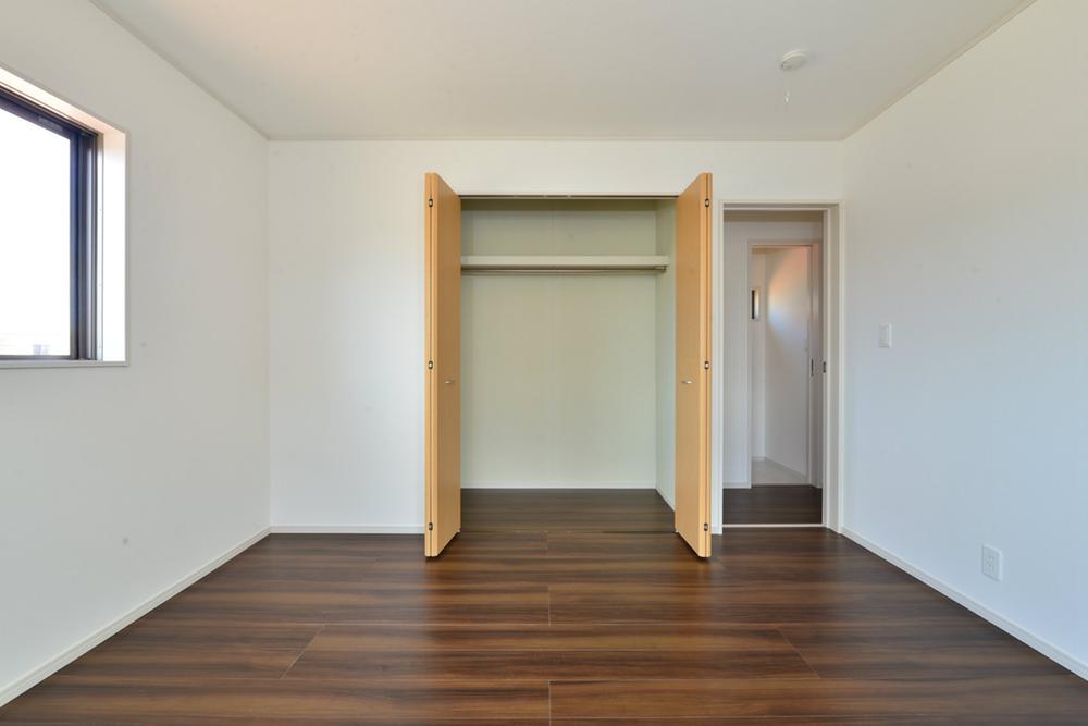 Non-living room. Room (August 2013) Shooting