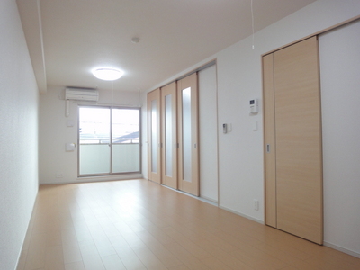 Living and room. kitchen ・ The bedroom can be partitioned at the door! 