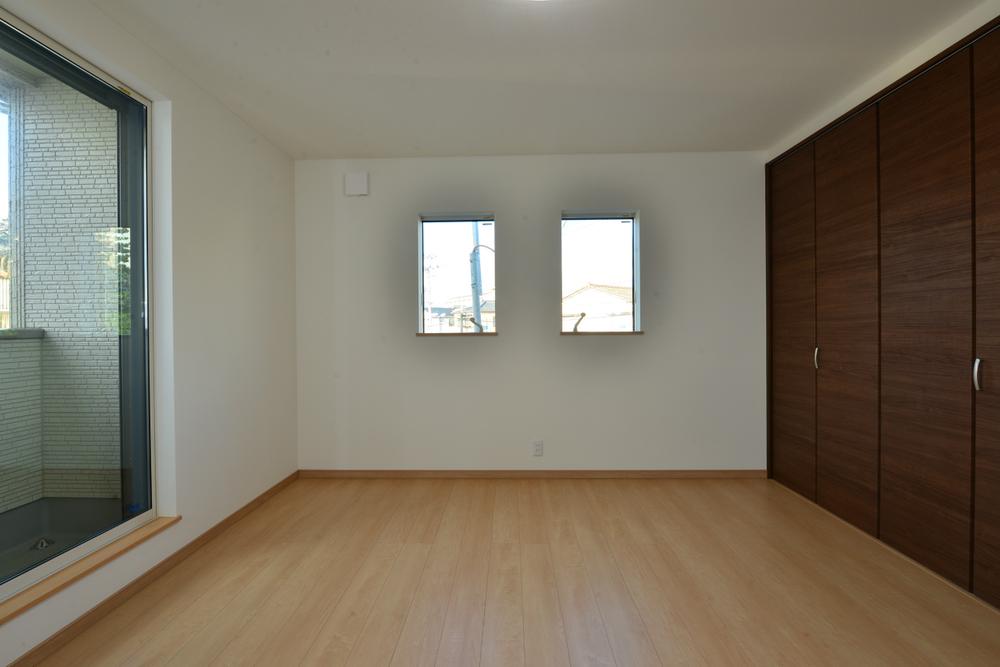 Non-living room. Indoor (12 May 2013) Shooting