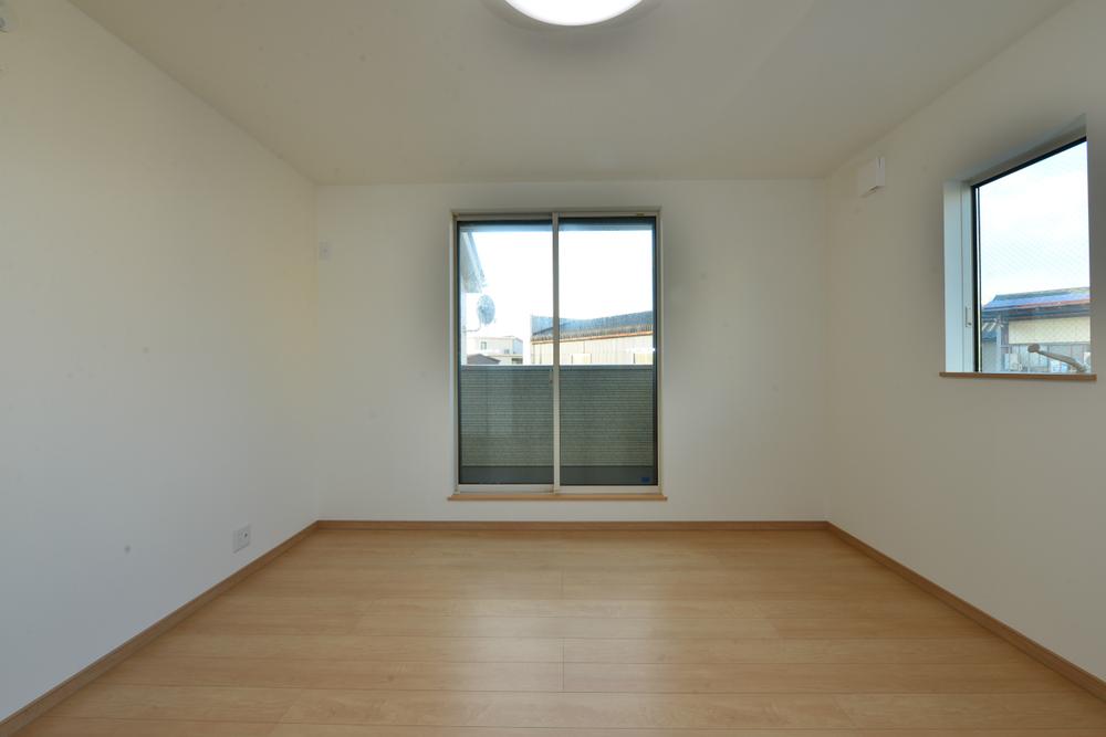 Non-living room. Indoor (12 May 2013) Shooting