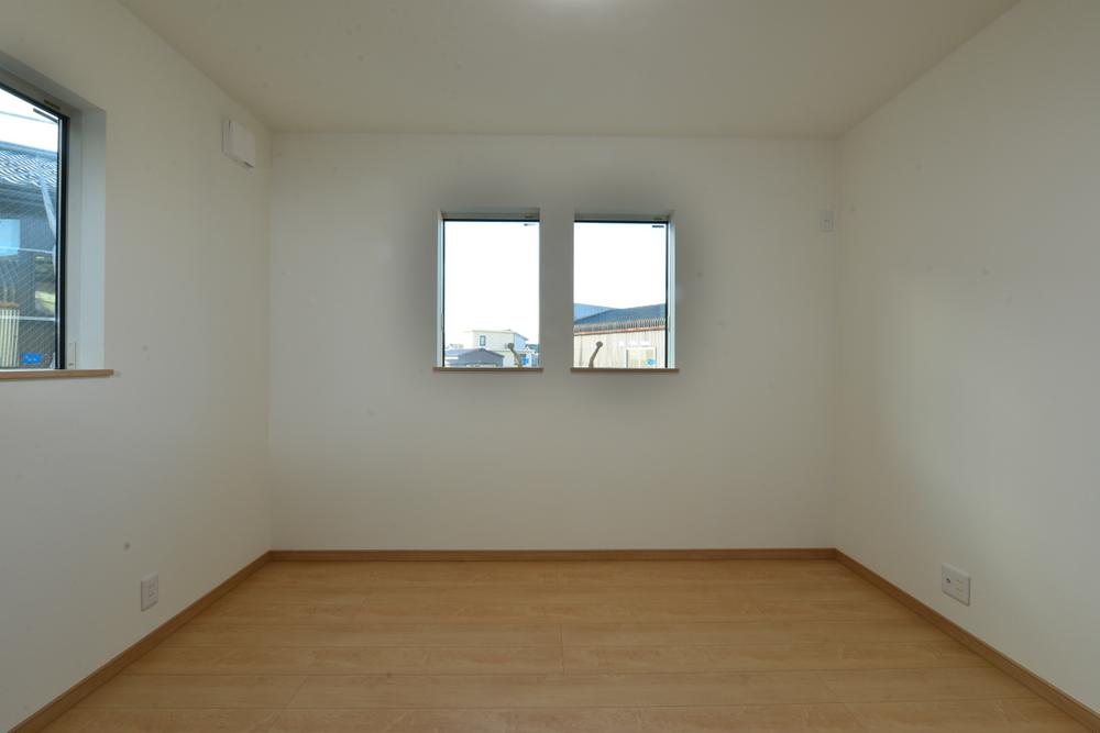 Non-living room. Indoor (12 May 2013) Shooting