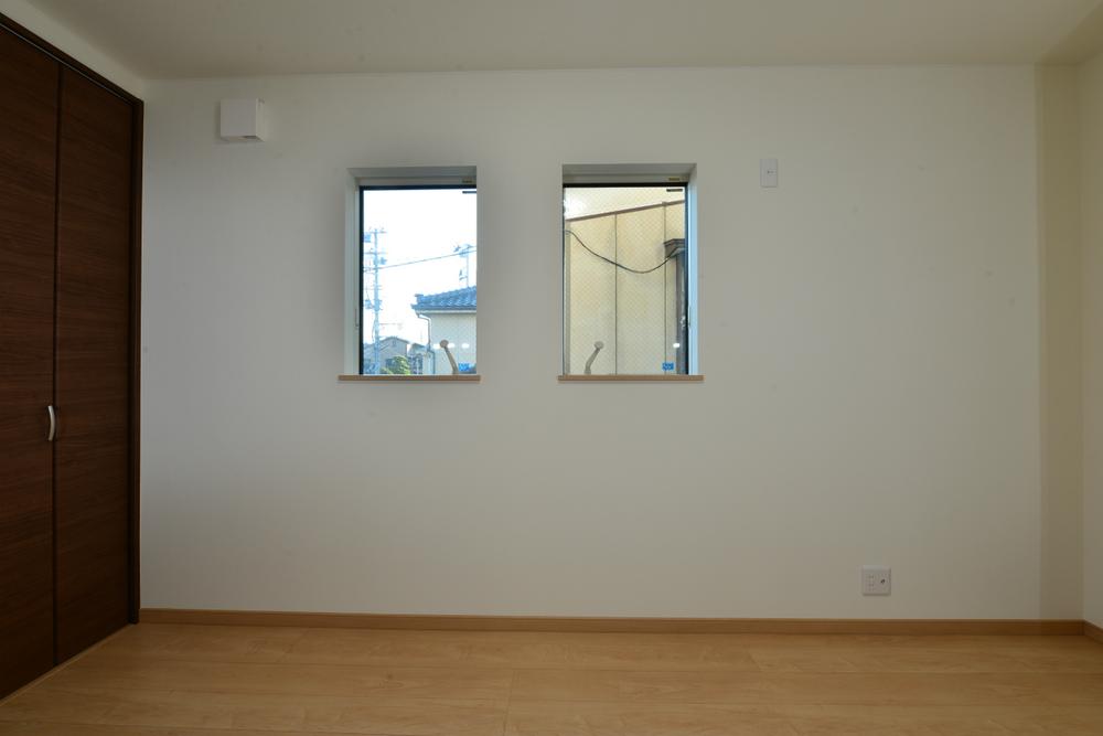 Non-living room. Indoor (12 May 2013) Shooting