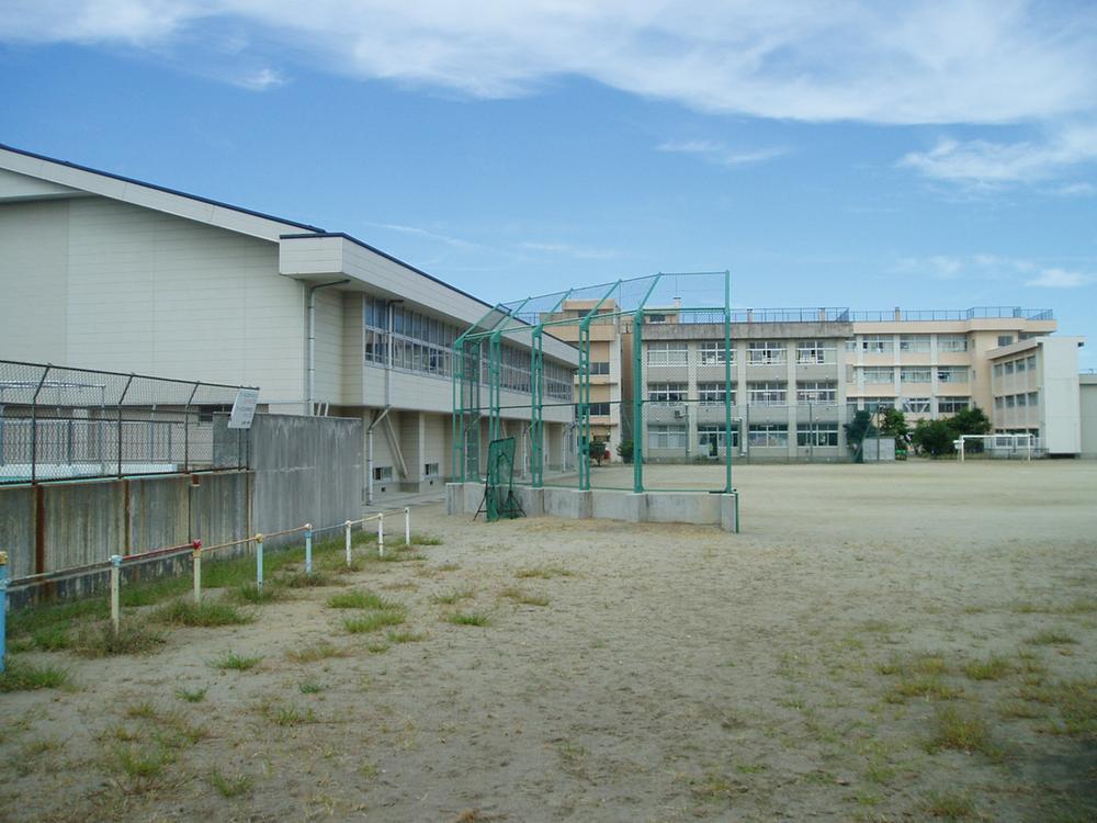 Primary school. 758m to Niigata City Tateyama lagoon Elementary School