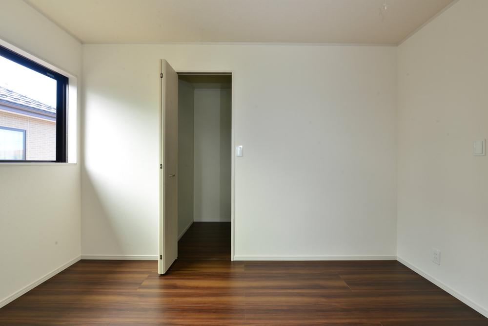 Non-living room. Room (August 2013) Shooting