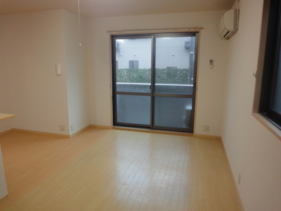 Living and room. Wide living room is recommended ☆ 