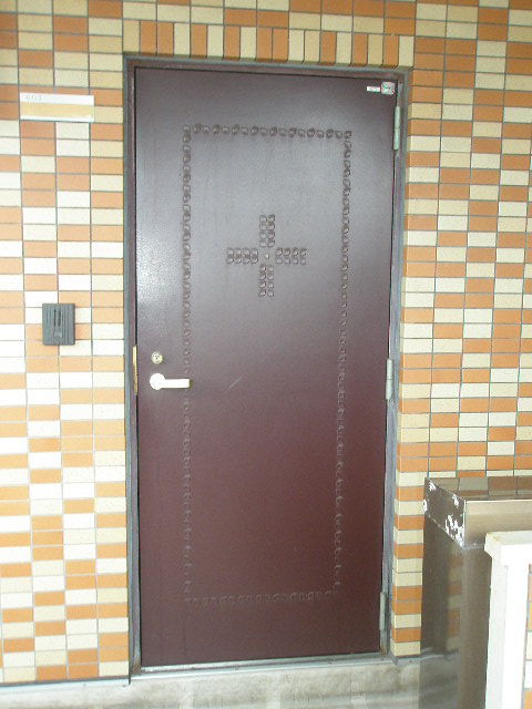 Entrance. Entrance door