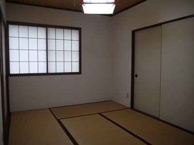 Living and room. Japanese-style room: There is also housed in here. It is the bedroom! 