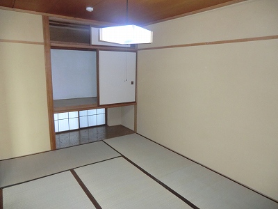 Other room space. Japanese-style room is 6 quires. 