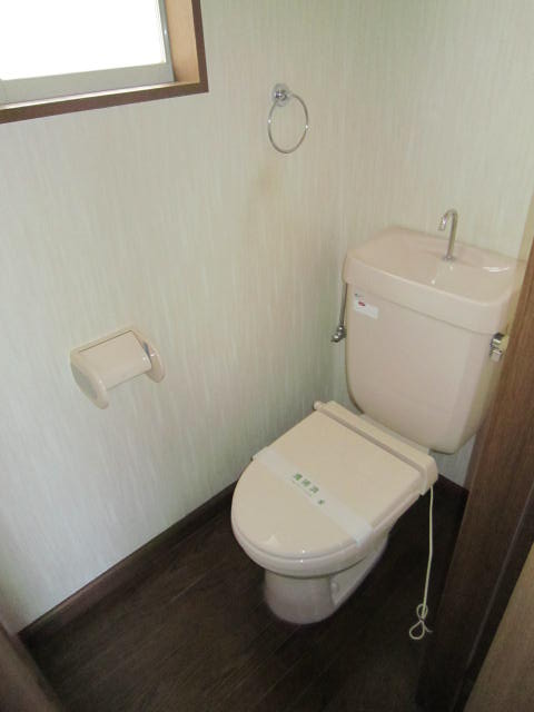Other room space. Heating toilet seat