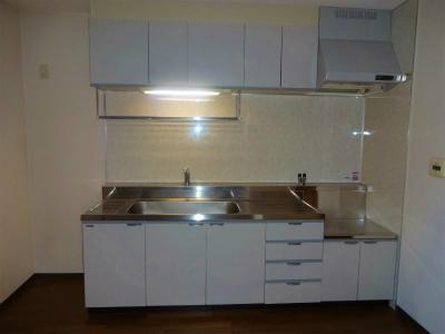 Kitchen. Gas stove installation Allowed