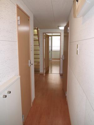 Entrance. Hallway: It is a bright and spacious space