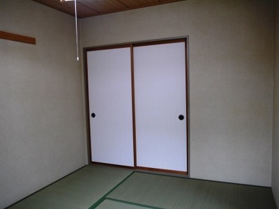 Living and room. Japanese-style room: a bright room. I like the tatami of smell! 