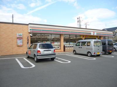 Convenience store. Seven-Eleven Niigata Tayuhama store up (convenience store) 1428m