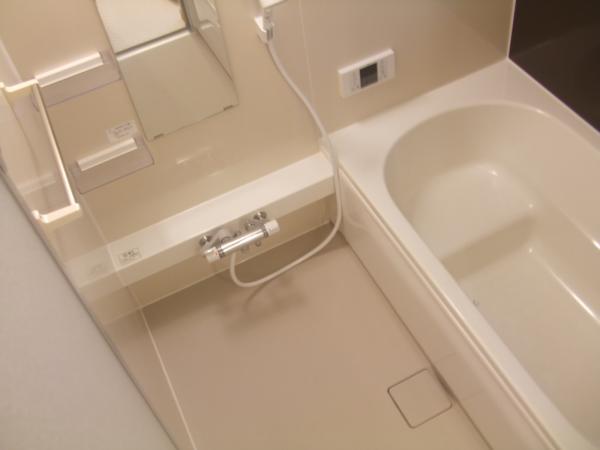 Bathroom. Unit bus is 1 tsubo type