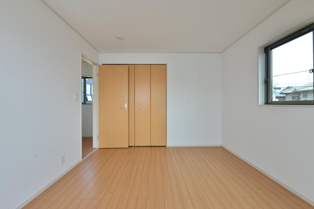 Non-living room. Room (August 2013) Shooting