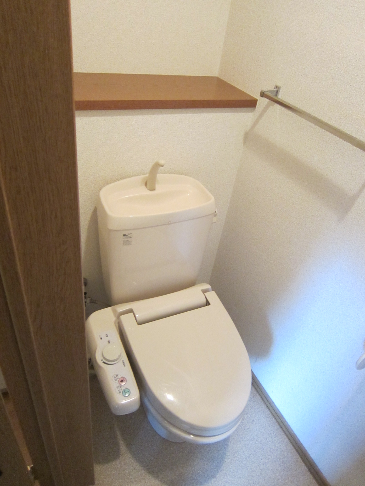 Toilet. Heating with cleaning toilet seat