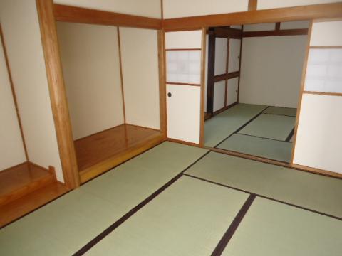 Non-living room. Japanese-style room 8 tatami ~ West