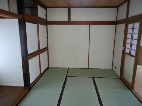 Non-living room. Sort paste shoji sliding door  Tatami mat was replaced