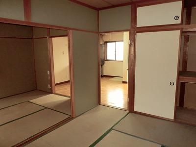 Other room space. You can use spacious open the sliding door. 