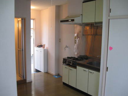 Kitchen. kitchen ~ Entrance (Photo Room 101)