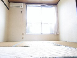 Living and room. There is also a Japanese-style room type.