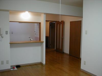 Living and room. LDK is spacious 13 Pledge! 