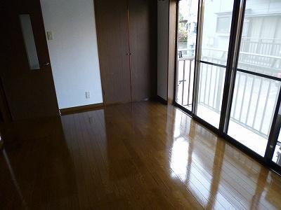 Living and room. Beautiful Western-style there is a veranda in the flooring