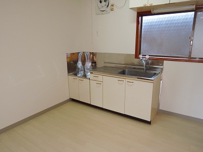 Kitchen. Spread of kitchen It is in the city gas is also easy to cook