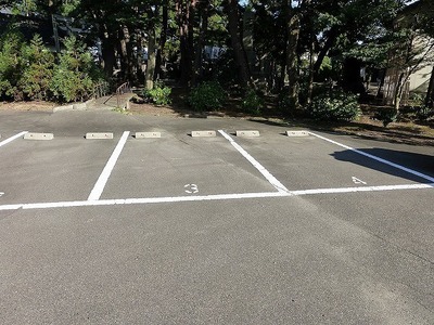 Parking lot