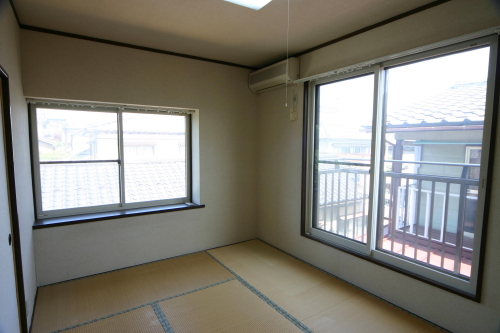 Living and room. Japanese-style room 6 quires