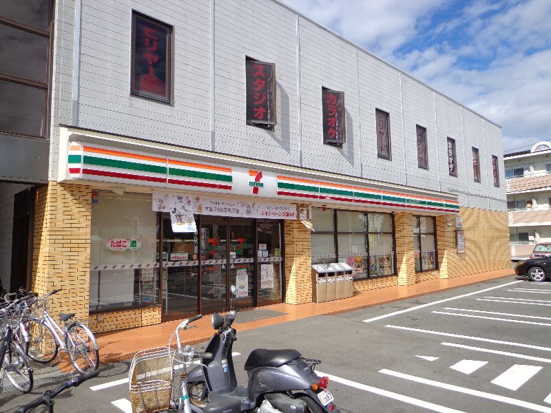 Convenience store. Seven-Eleven Niigata Ikarashiichino the town store (convenience store) to 409m