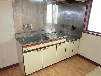 Kitchen. You can also firmly secured cooking space. 