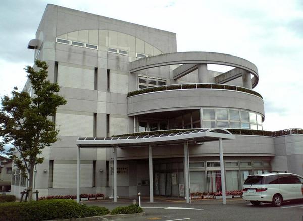 Government office. 4297m to Niigata City Nishi Ward Office (government office)