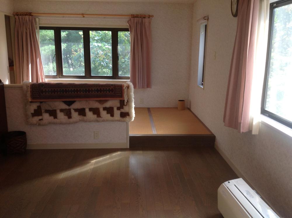 Non-living room. Small rise tatami room (10 May 2013) Shooting