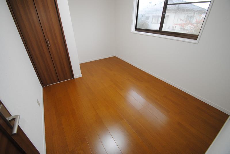 Non-living room. 2 Kaiyoshitsu (1)